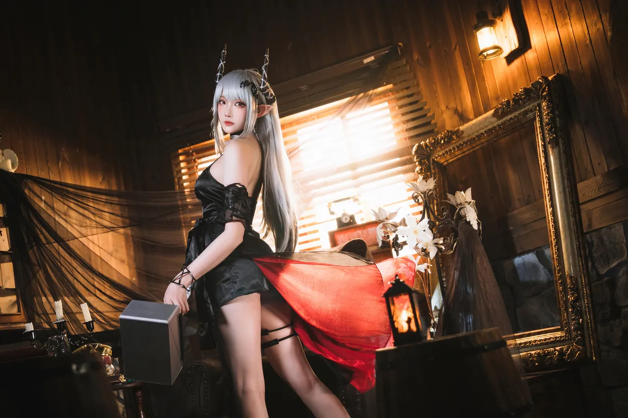Guaxi Chan - Mudrock-erohere8.webp