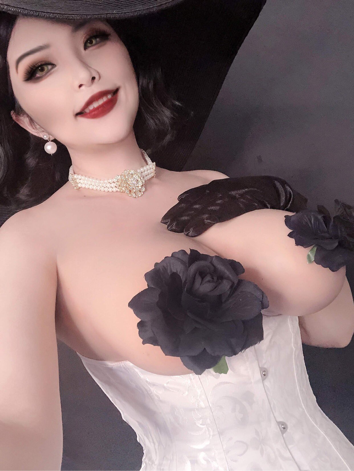 Hana Bunny - Lady Dimitrescu-erohere15.jpg