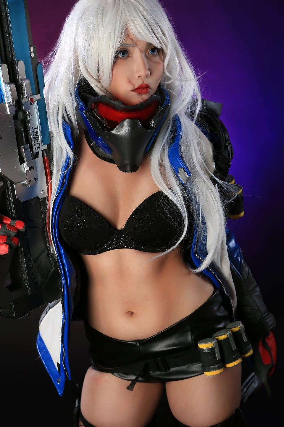 Hana Bunny-erohere500.jpg