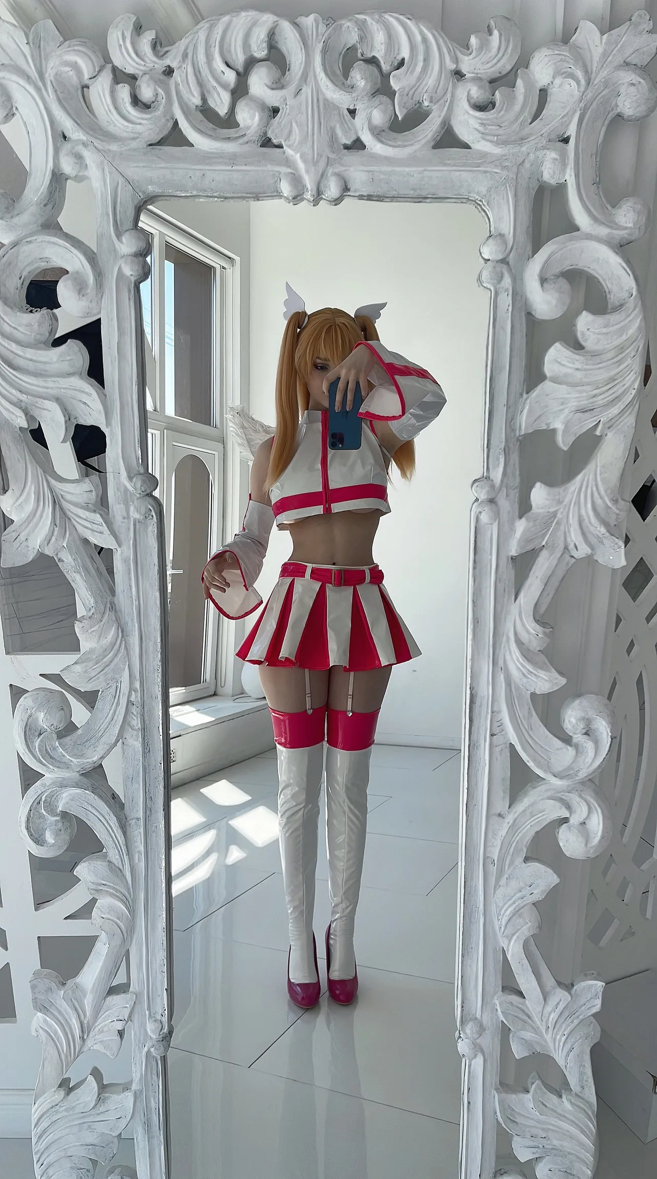 Hologana - Liliel-erohere4.webp