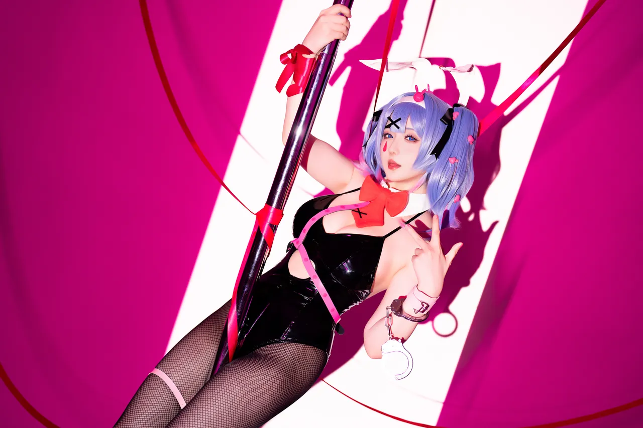 Hoshilily May 2024 Plan B - Hatsune Miku Rabbit Hole-erohere35.webp