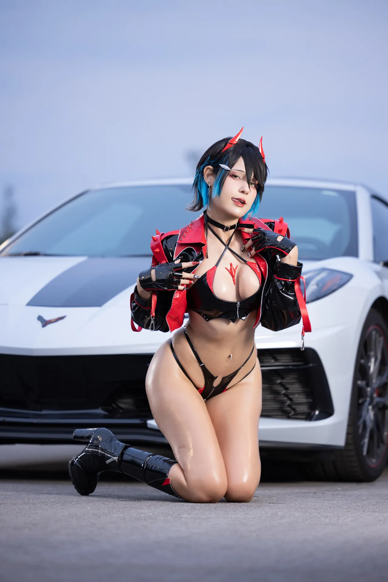 JeanWanWan - Race Queen Ulrich-erohere16.webp