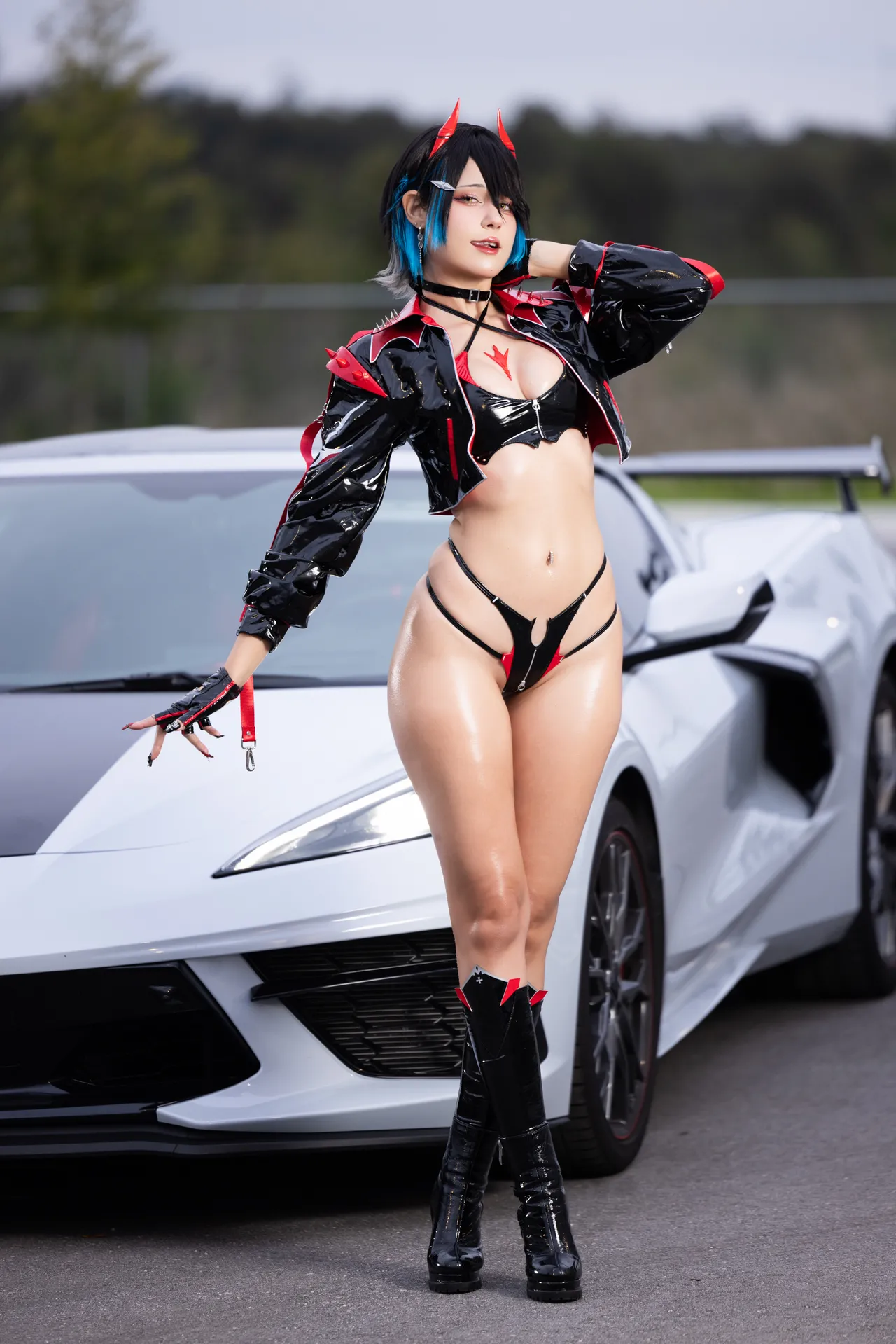 JeanWanWan - Race Queen Ulrich-erohere2.webp