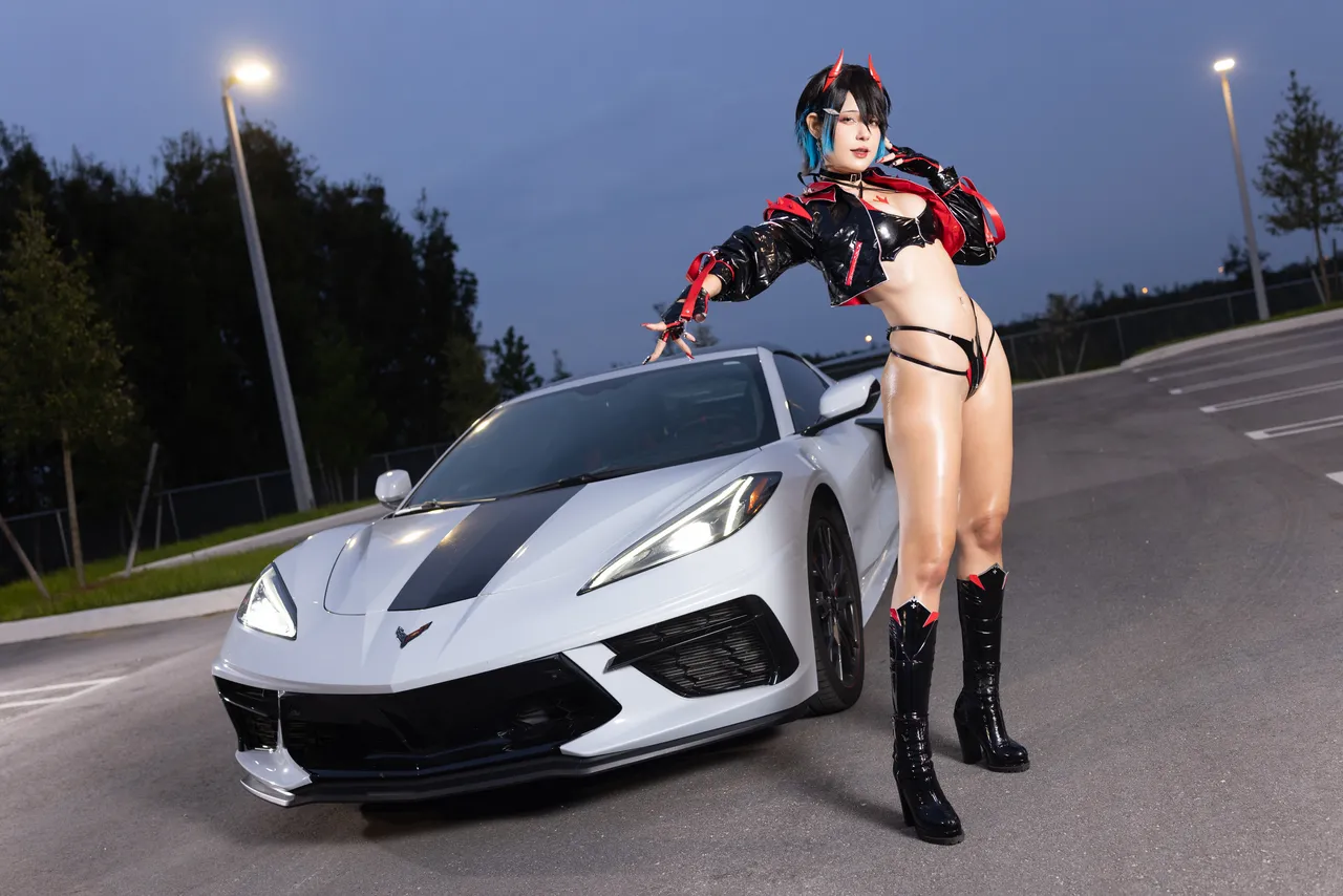 JeanWanWan - Race Queen Ulrich-erohere26.webp