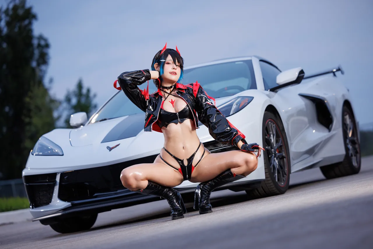 JeanWanWan - Race Queen Ulrich-erohere29.webp
