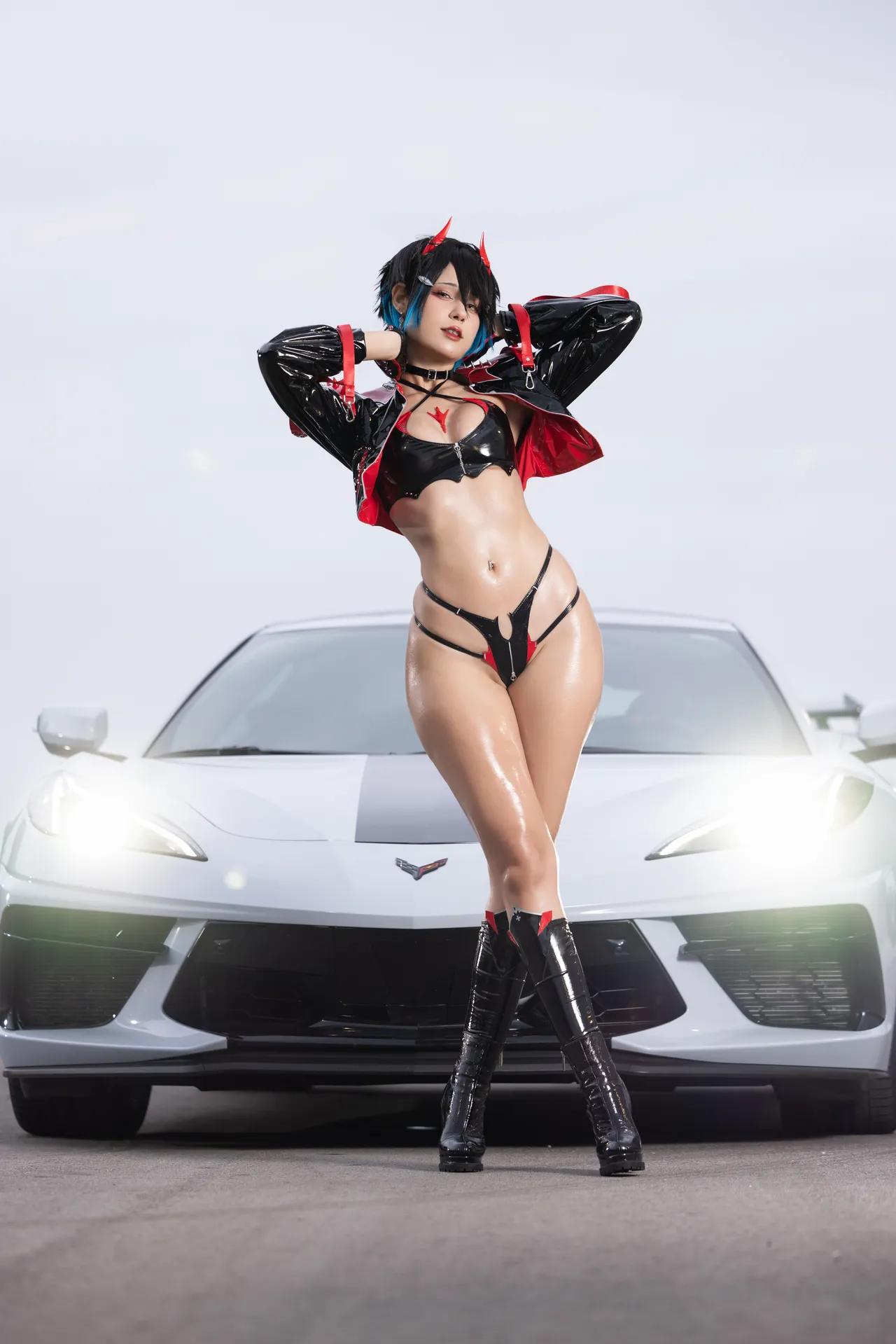 JeanWanWan - Race Queen Ulrich-erohere4.webp