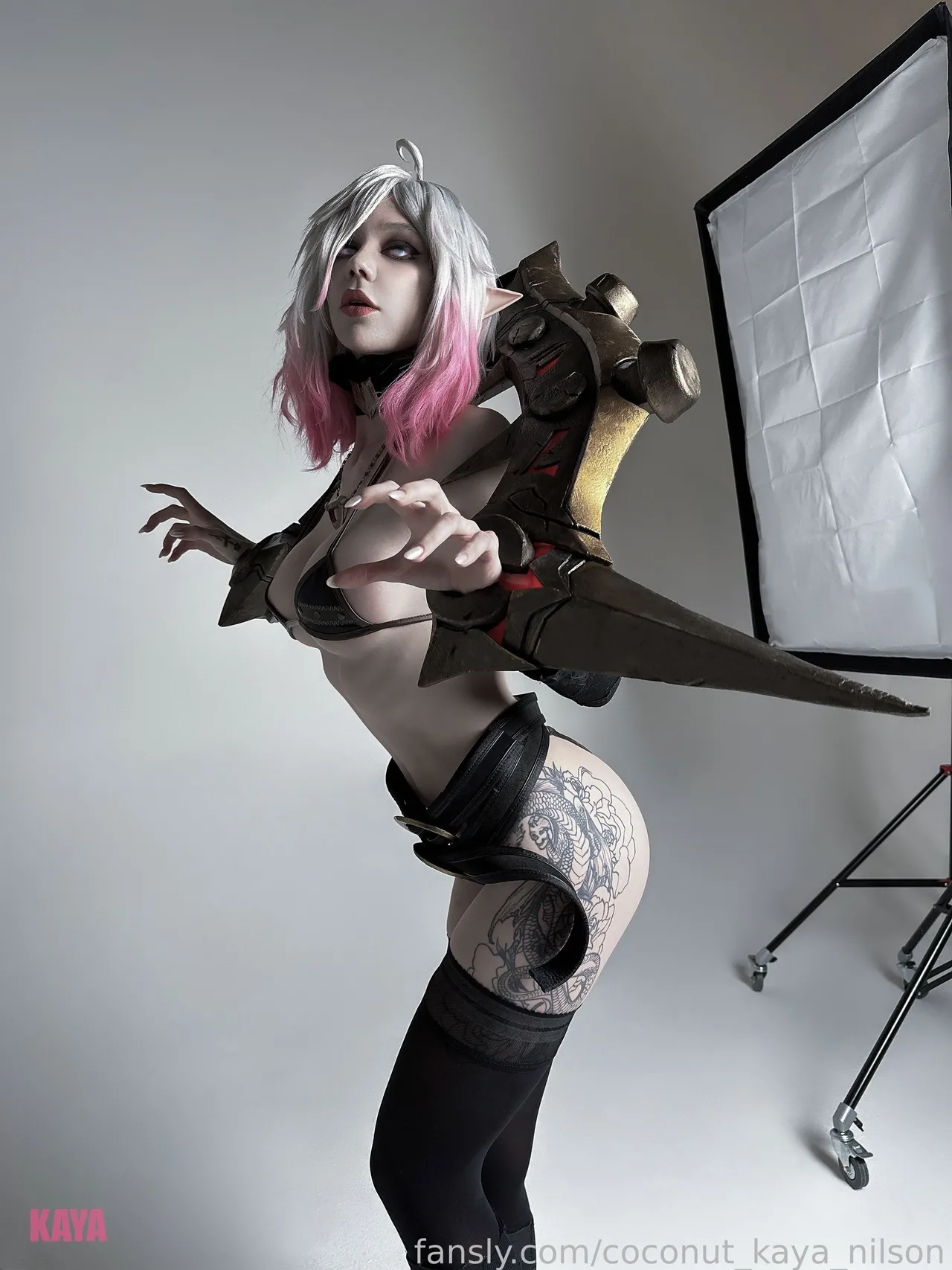 Kaya Nilson - Briar-erohere50.webp