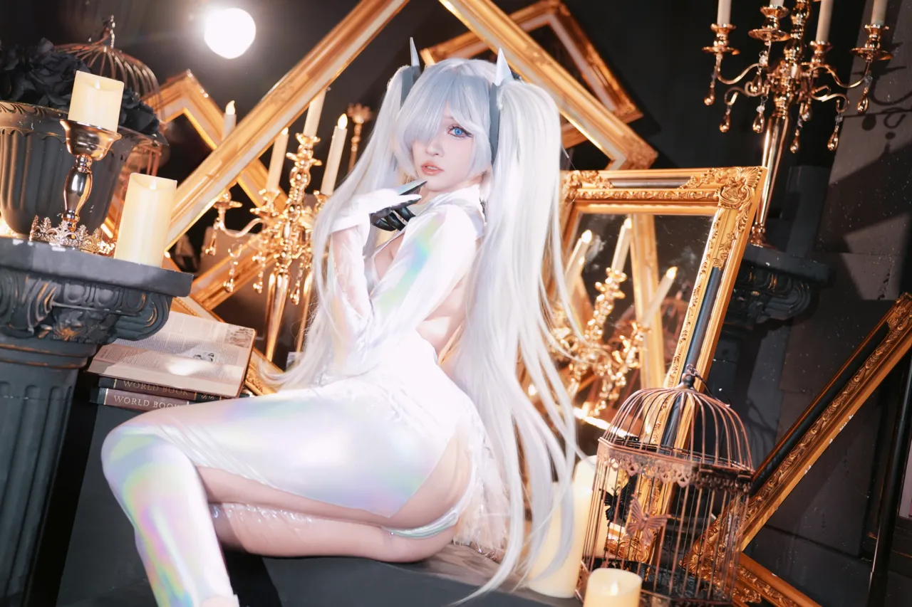 King Angel Cinderella-erohere2.webp