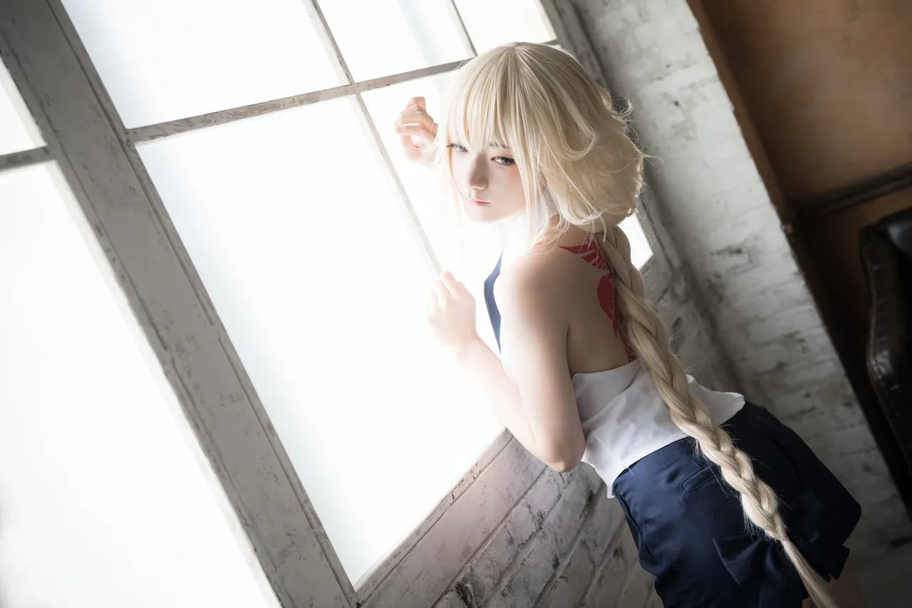 Lapin Angelia - Jeanne D'arc-erohere3.webp