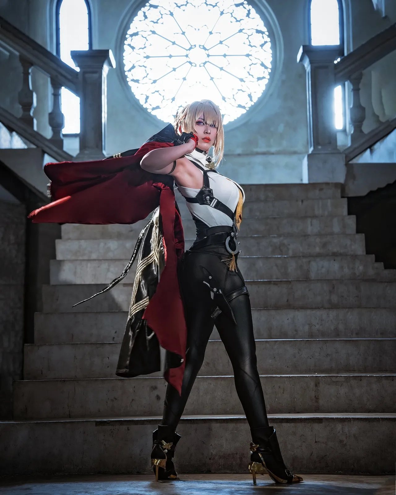 Larissa Rochefort - Evelyn Chevalier-erohere3.webp