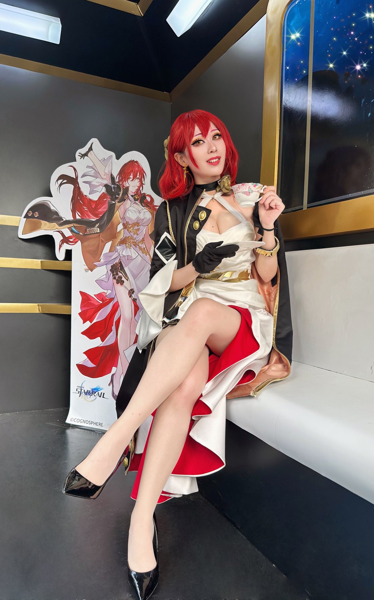 Larissa Rochefort - Himeko-erohere6.jpg
