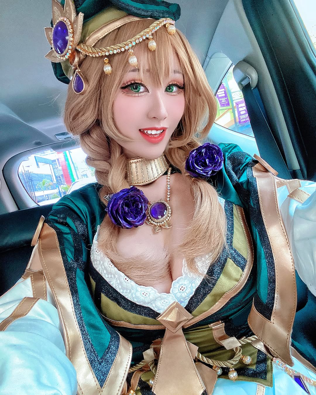 Larissa Rochefort - Lisa-erohere9.jpg