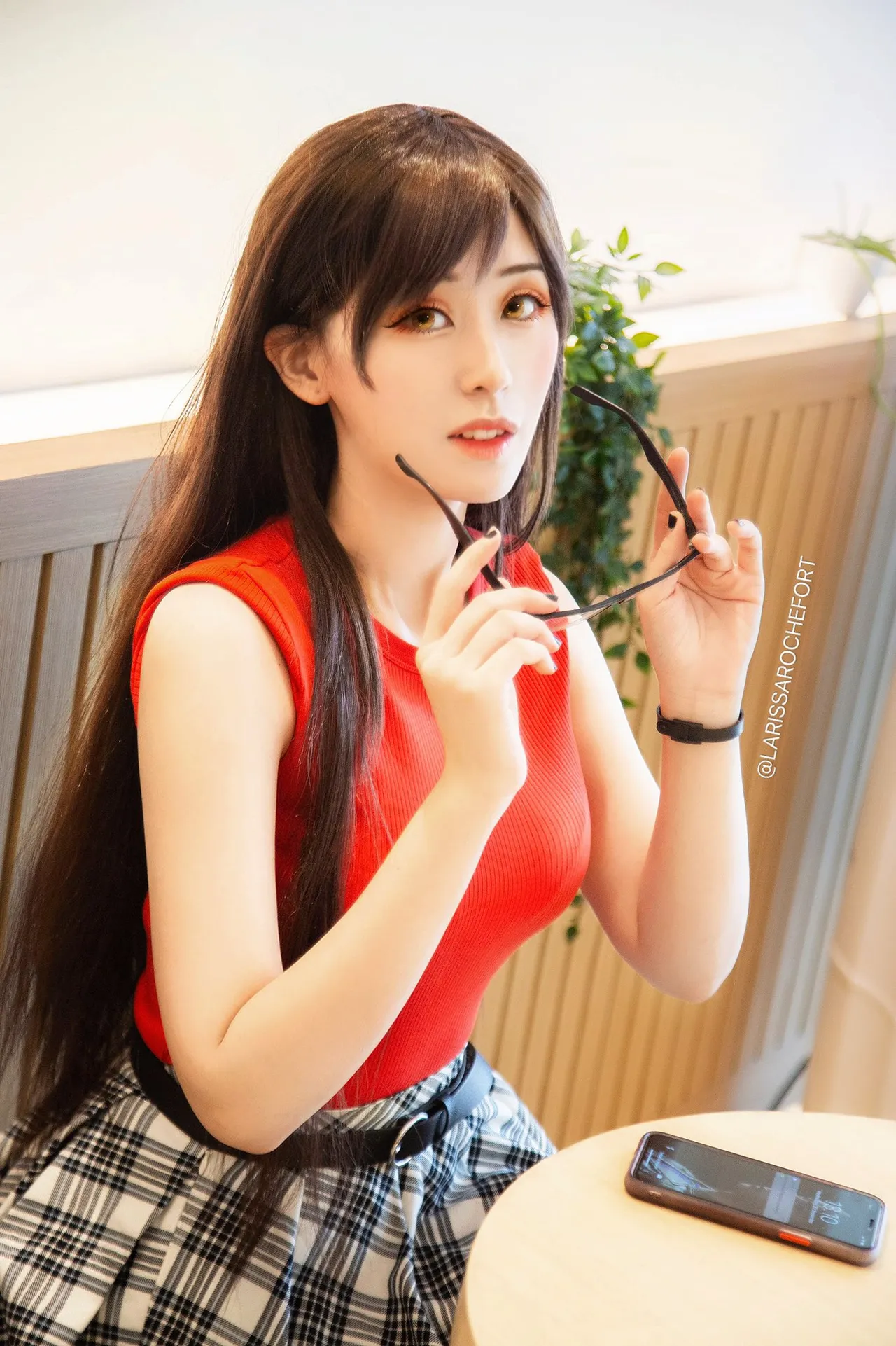 Twitter Larissa Rochefort (@larochefort11)-erohere11.webp