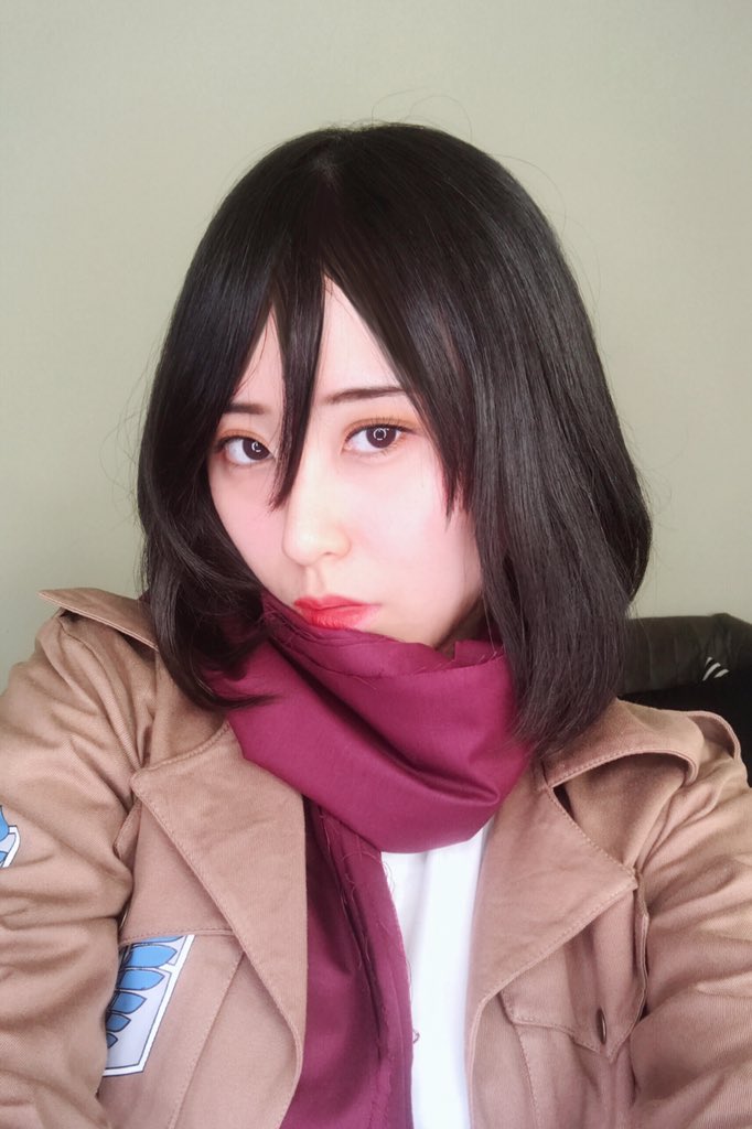 Twitter Larissa Rochefort (@larochefort11)-erohere116.jpg