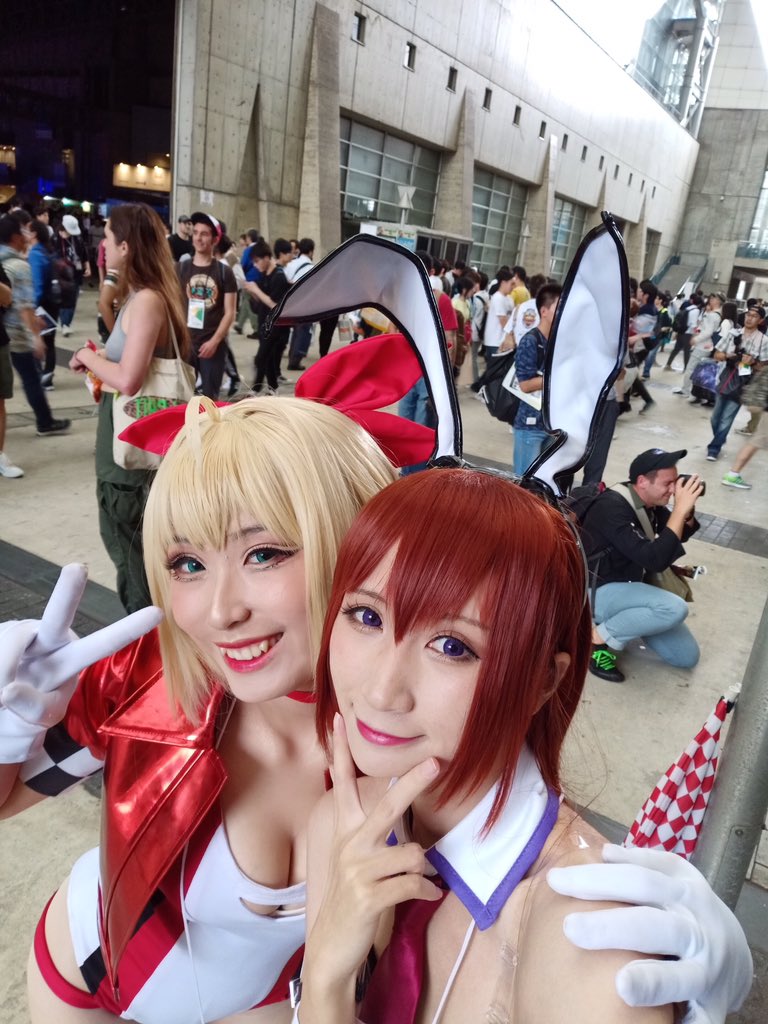 Twitter Larissa Rochefort (@larochefort11)-erohere126.jpg