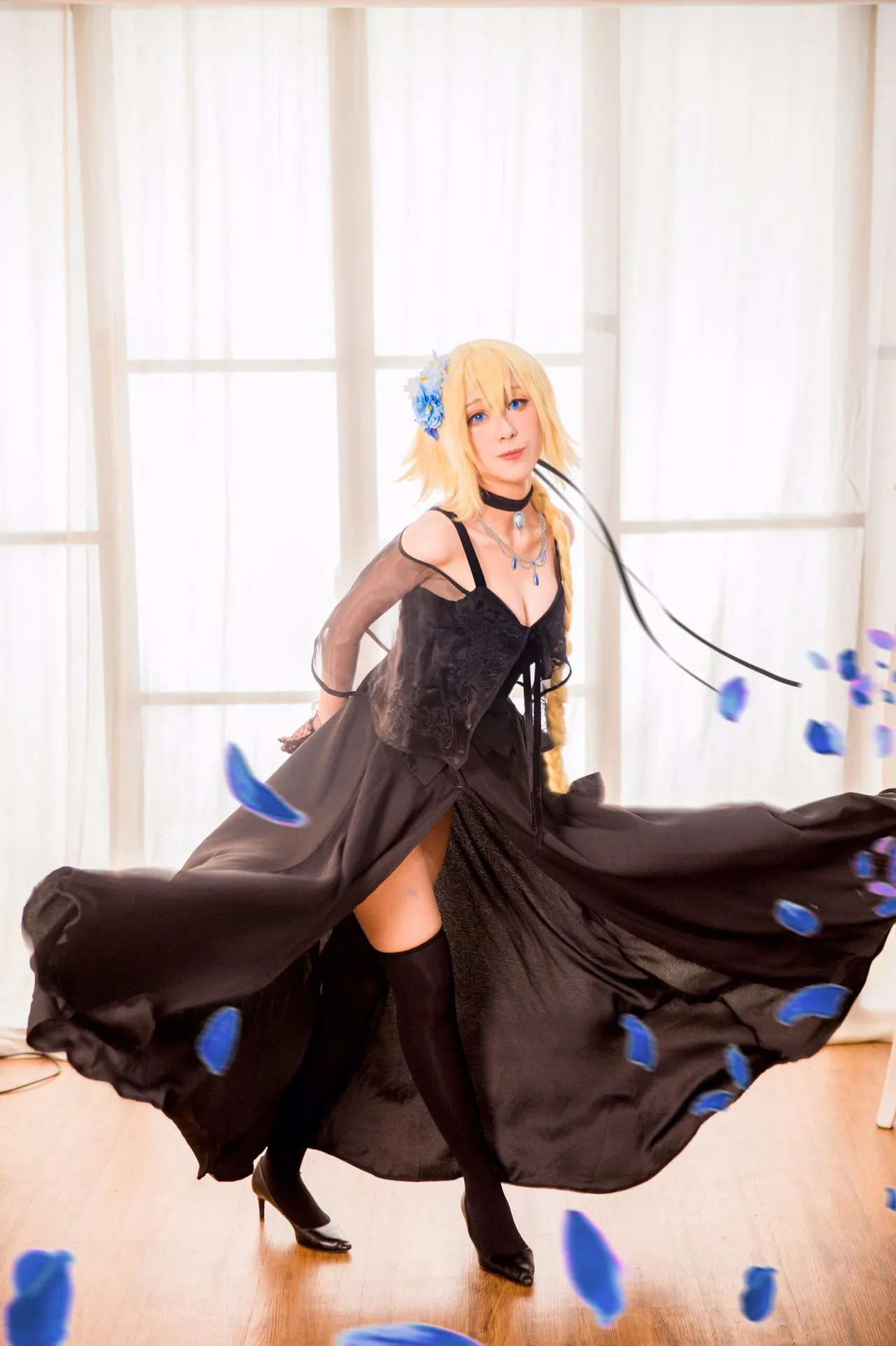Twitter Larissa Rochefort (@larochefort11)-erohere135.webp