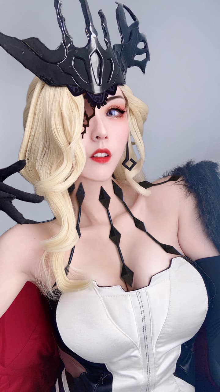 Larissa Rochefort Cosplay Collection 2021-erohere130.jpg