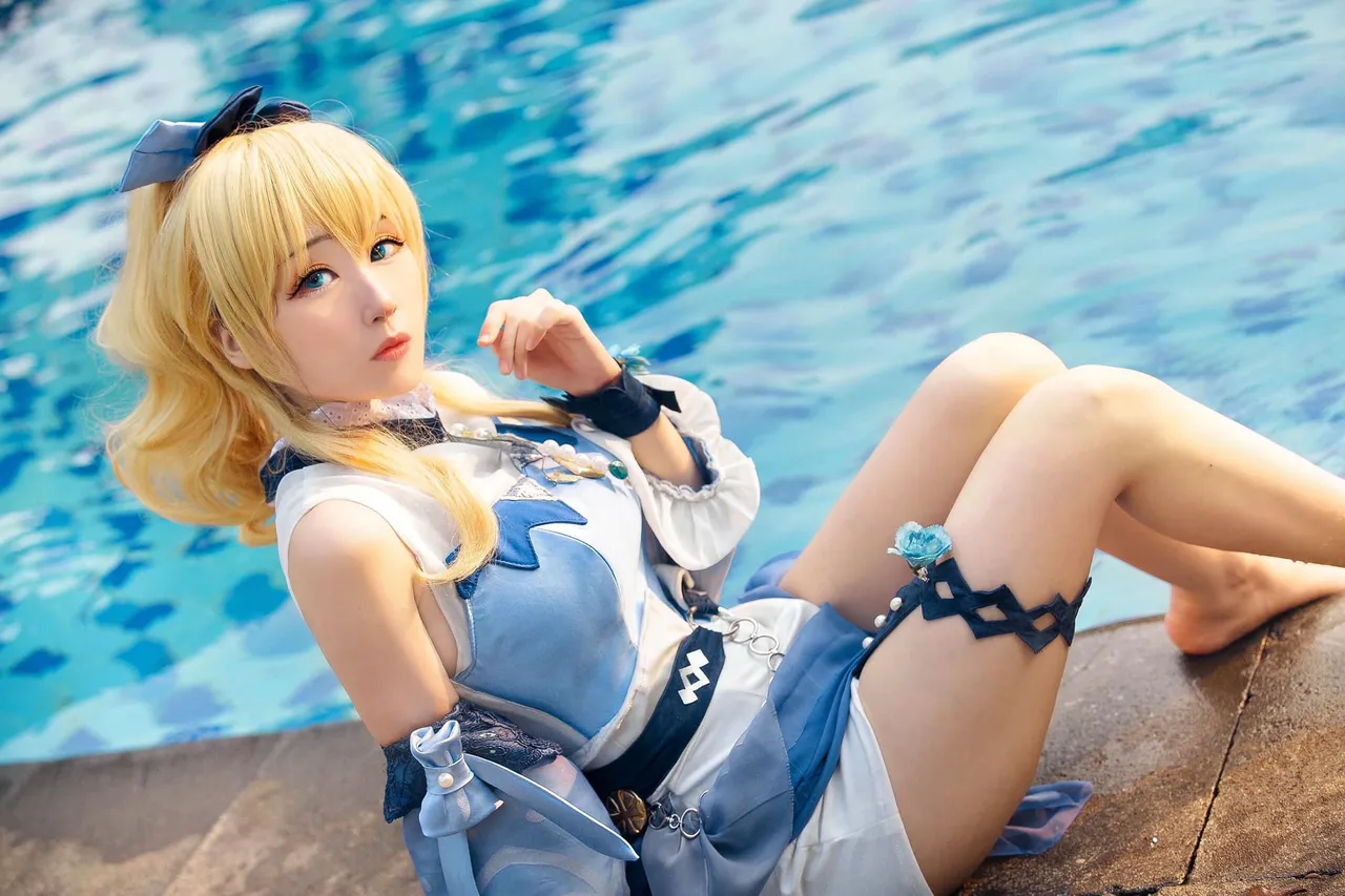 Larissa Rochefort Cosplay Collection 2021-erohere171.webp