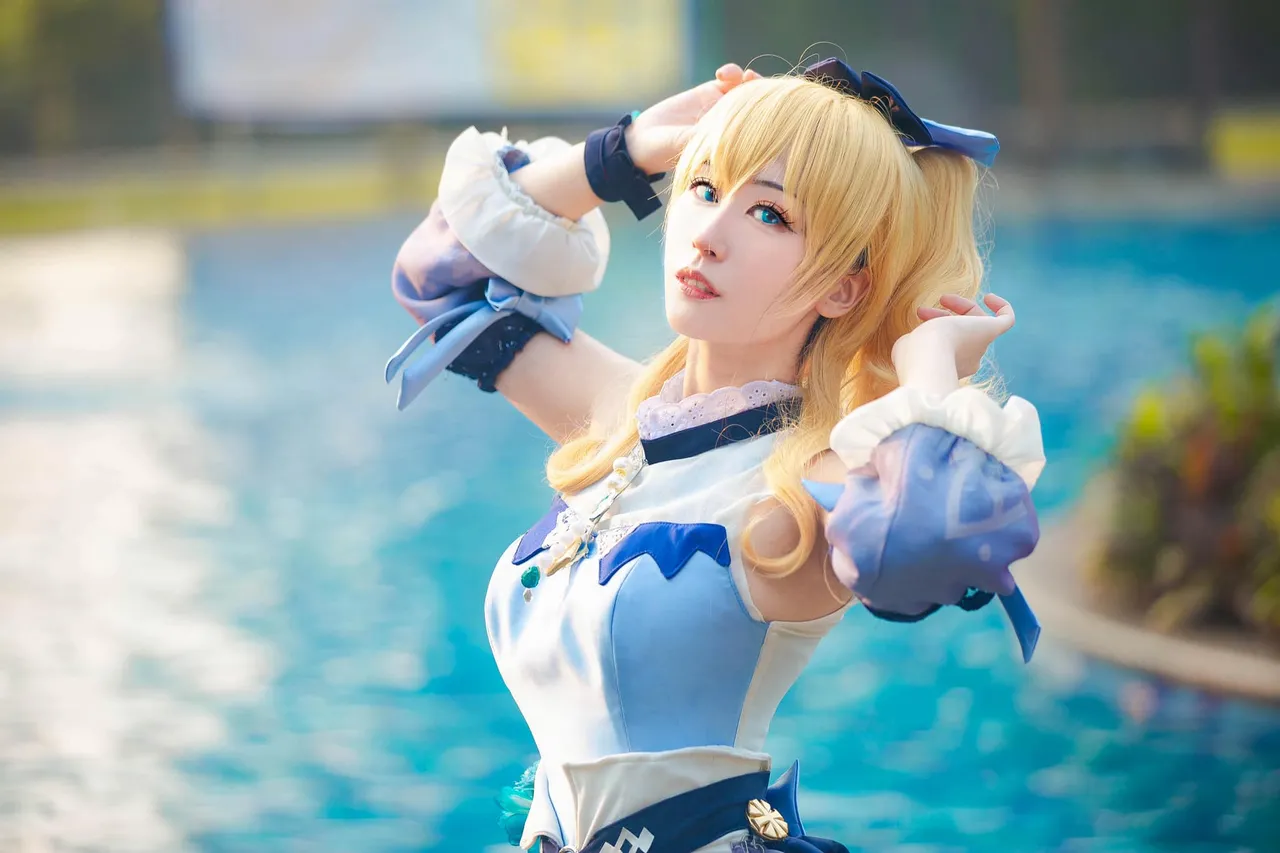 Larissa Rochefort Cosplay Collection 2021-erohere173.webp
