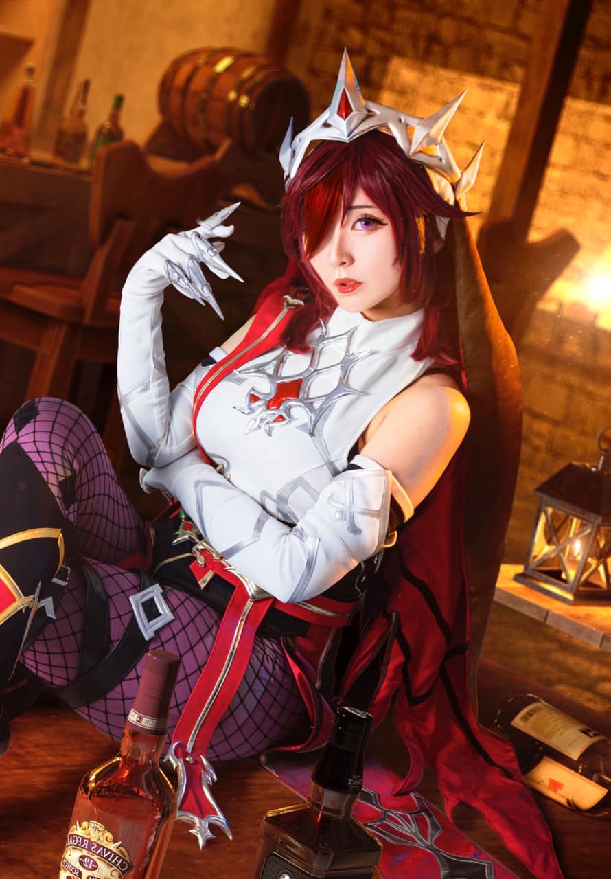 Larissa Rochefort Cosplay Collection 2021-erohere27.jpg
