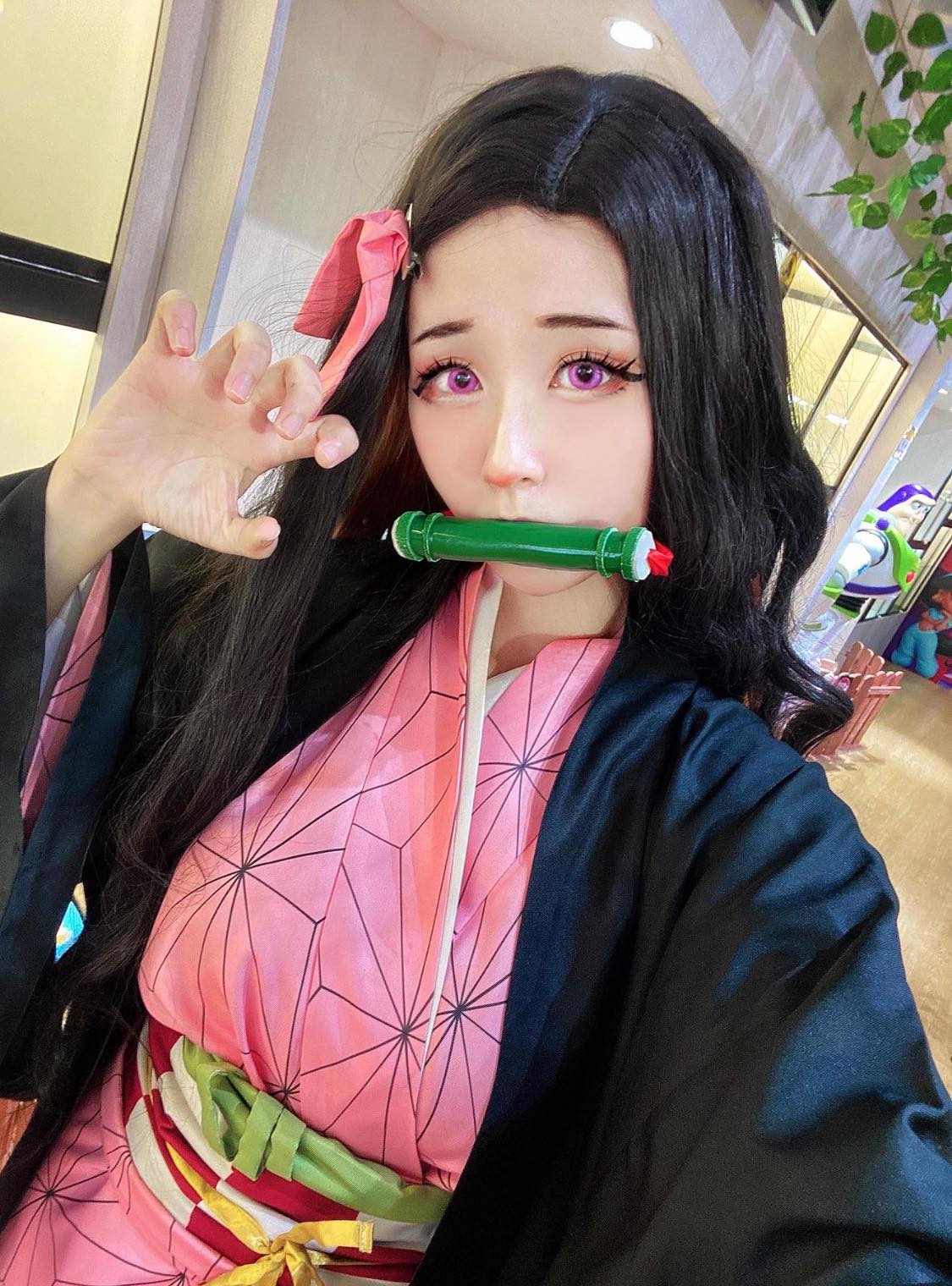Larissa Rochefort Cosplay Collection 2021-erohere33.jpg