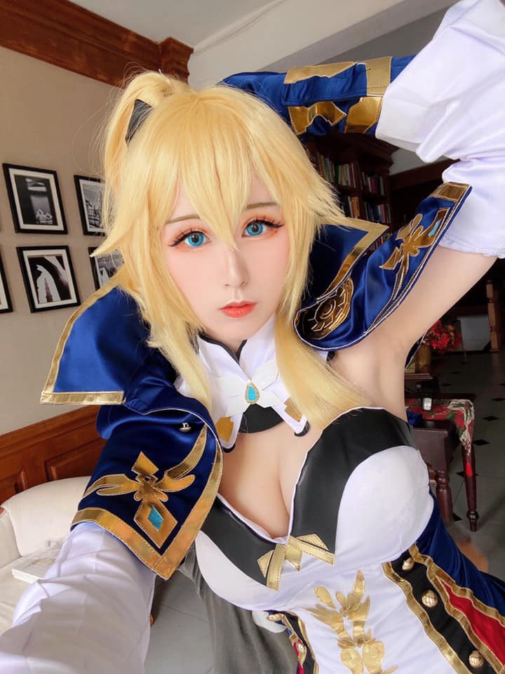 Larissa Rochefort Cosplay Collection 2021-erohere96.jpg
