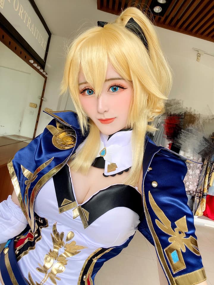 Larissa Rochefort Cosplay Collection 2021-erohere98.jpg