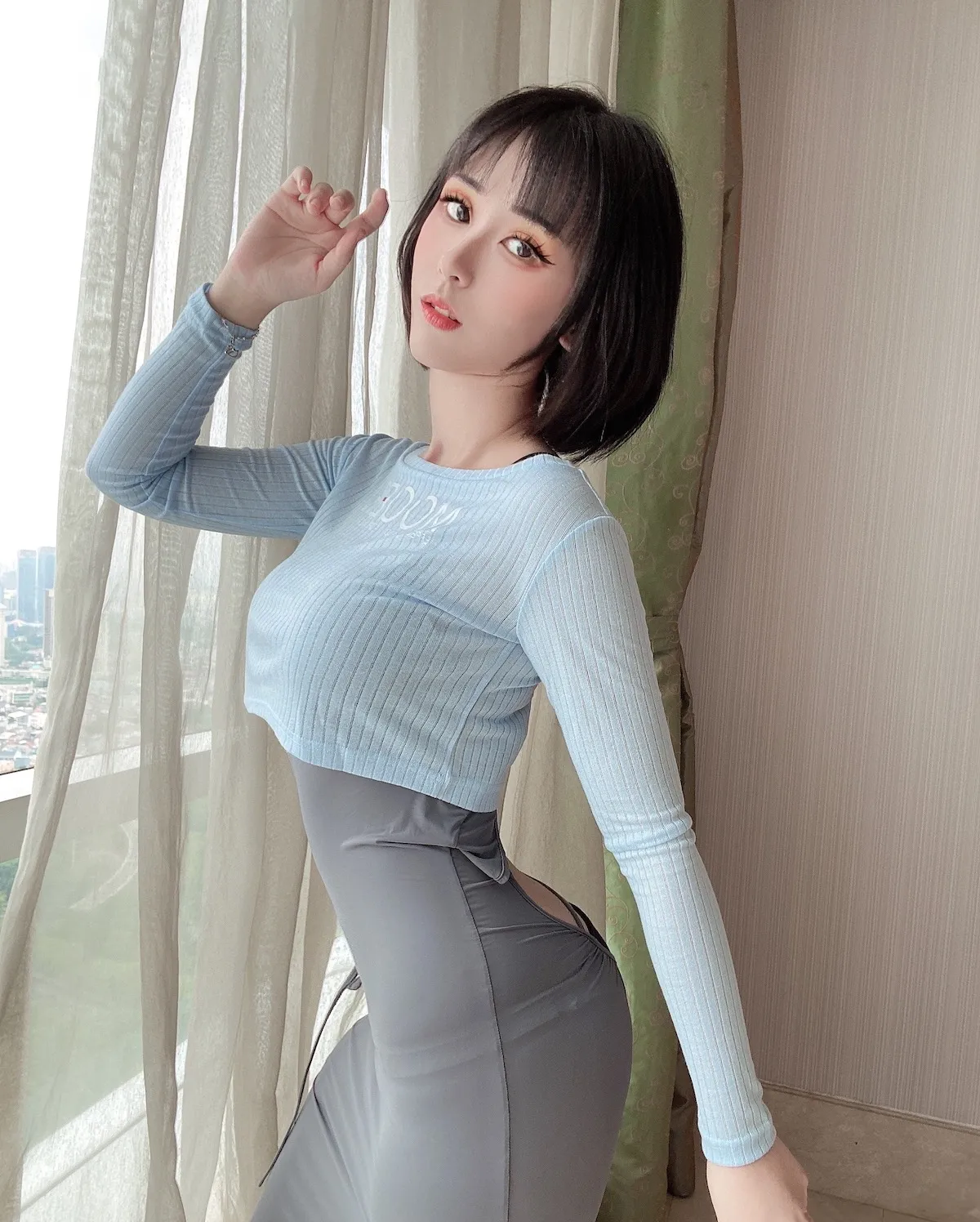 Larissa Rochefort Hitomio