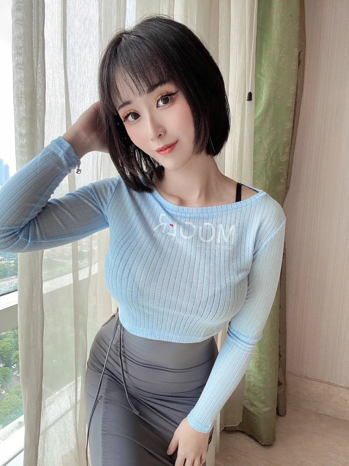 Larissa Rochefort Hitomio-erohere4.webp