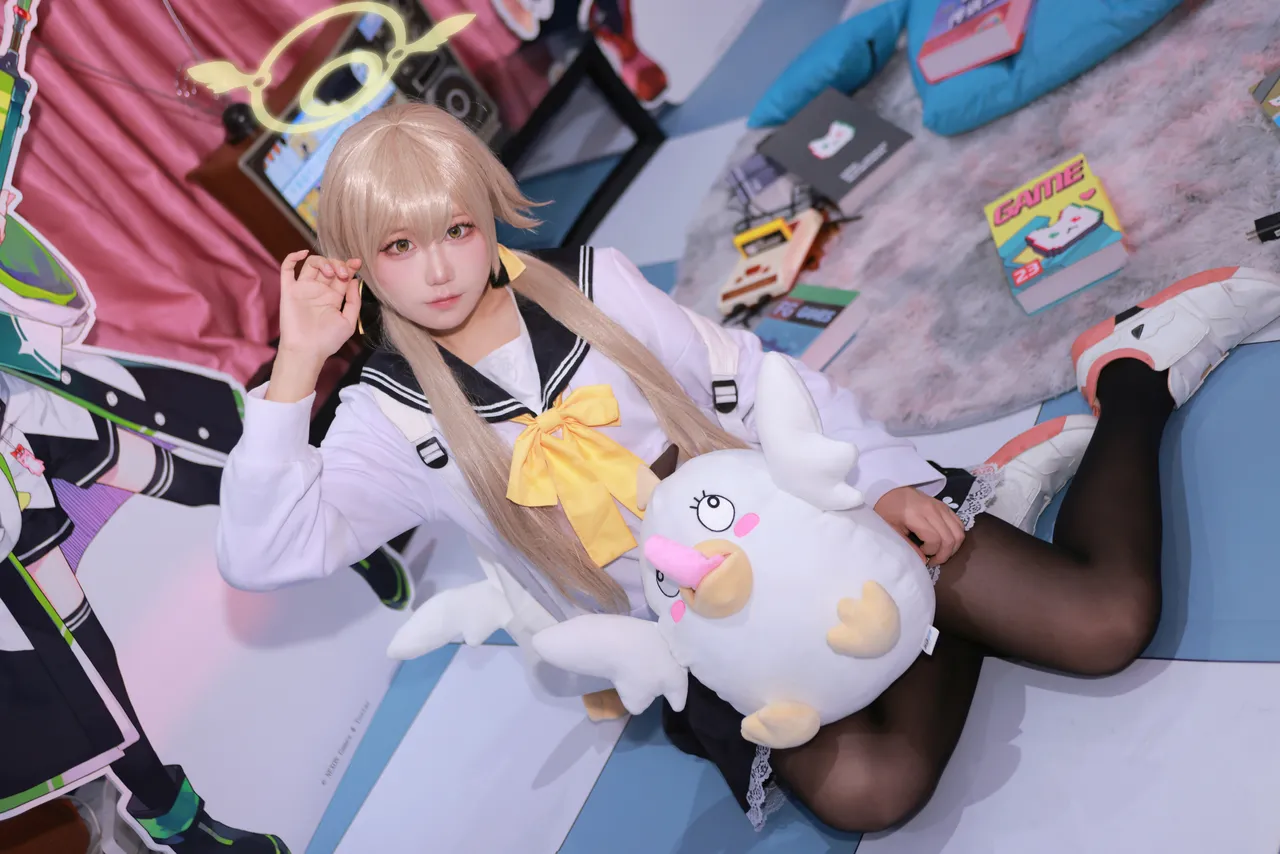 Lunana - Hifumi-erohere2.webp