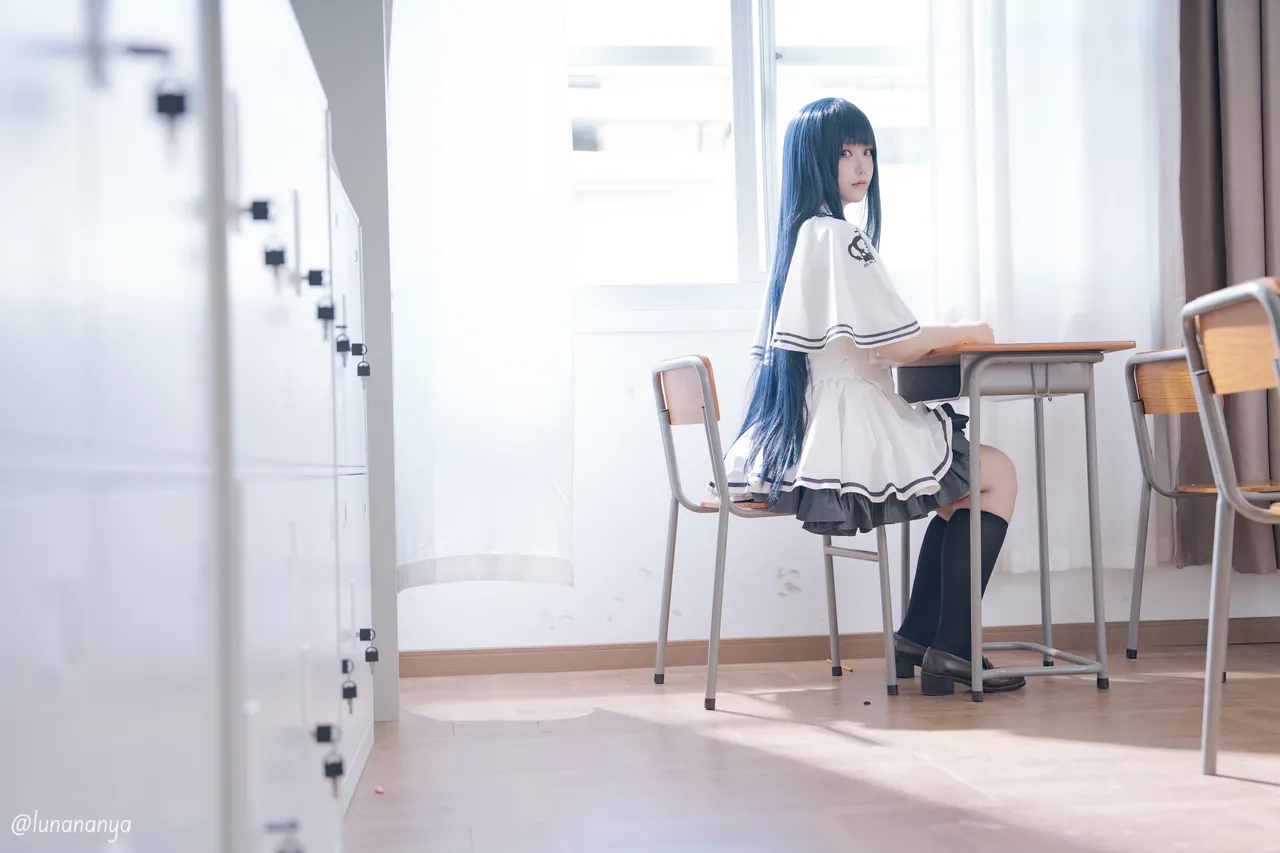 Lunananya - Takashima Zakuro-erohere8.webp