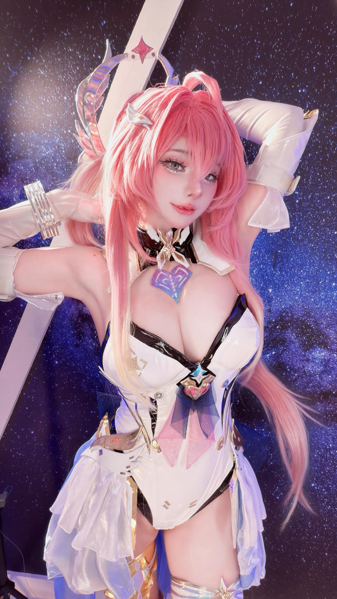 Meenfox - Aemeath-erohere4.jpg