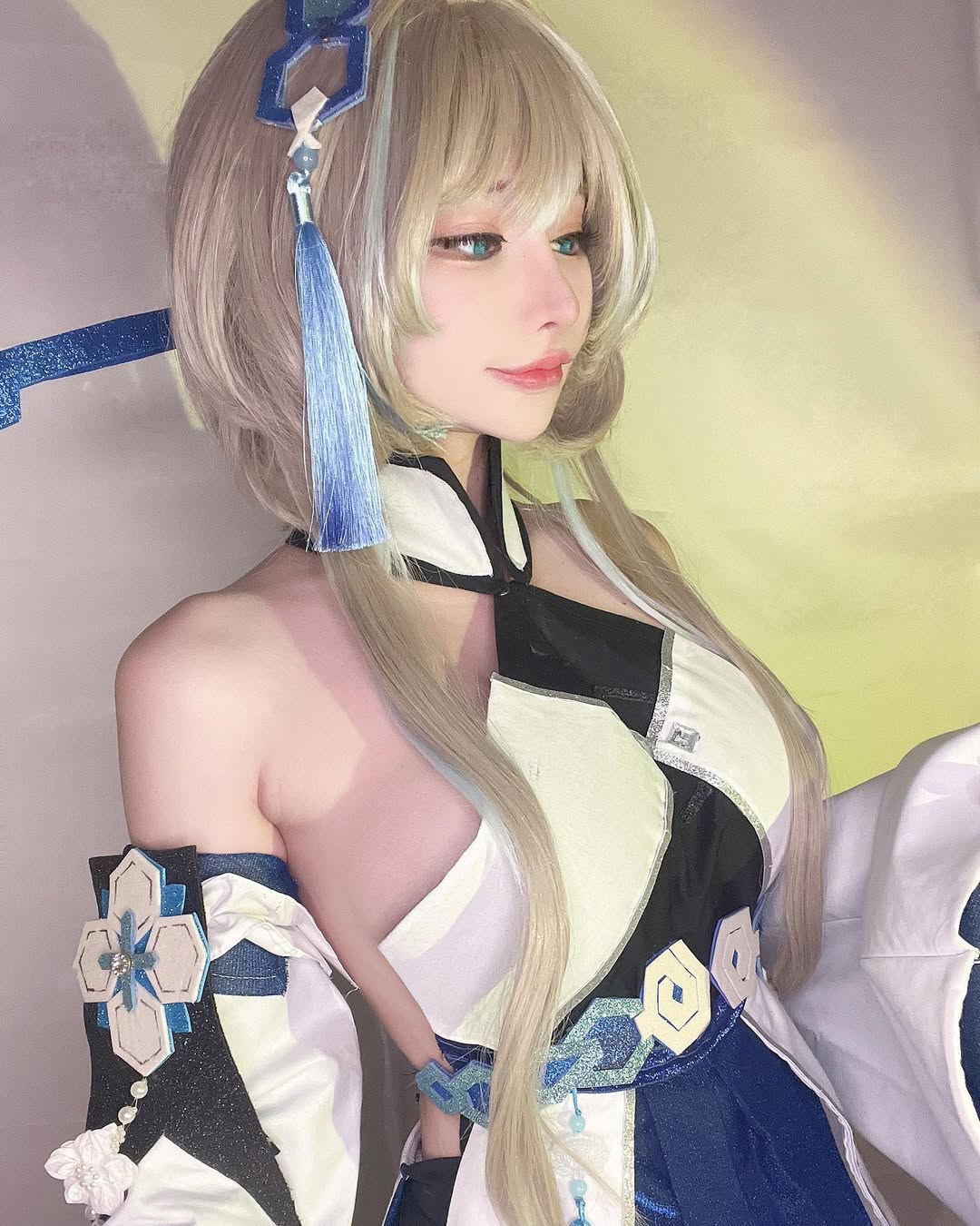 Meenfox - Guizhong-erohere2.jpg