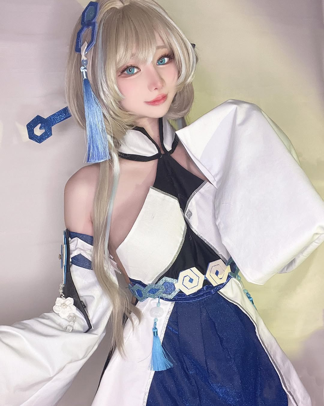 Meenfox - Guizhong-erohere3.jpg