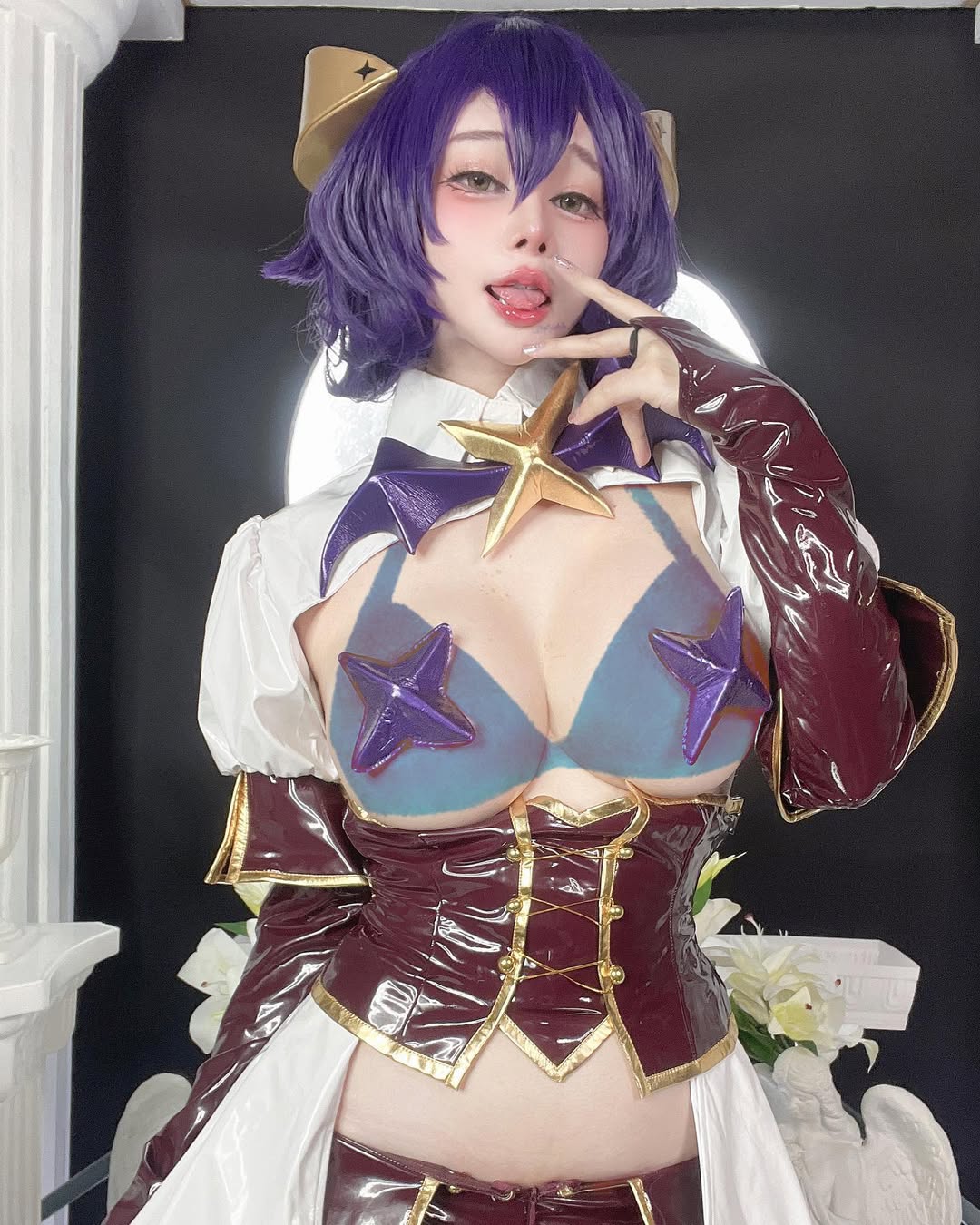 Meenfox - Magia Baser-erohere3.jpg