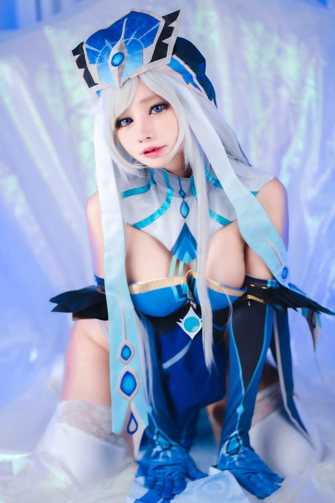 Meenfox - Mirror Maiden-erohere9.jpg