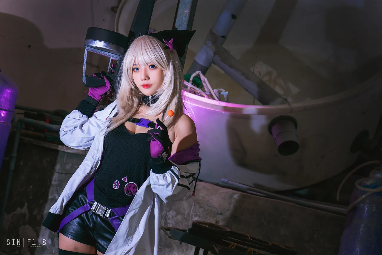 Messie Huang - AA-12-erohere6.webp