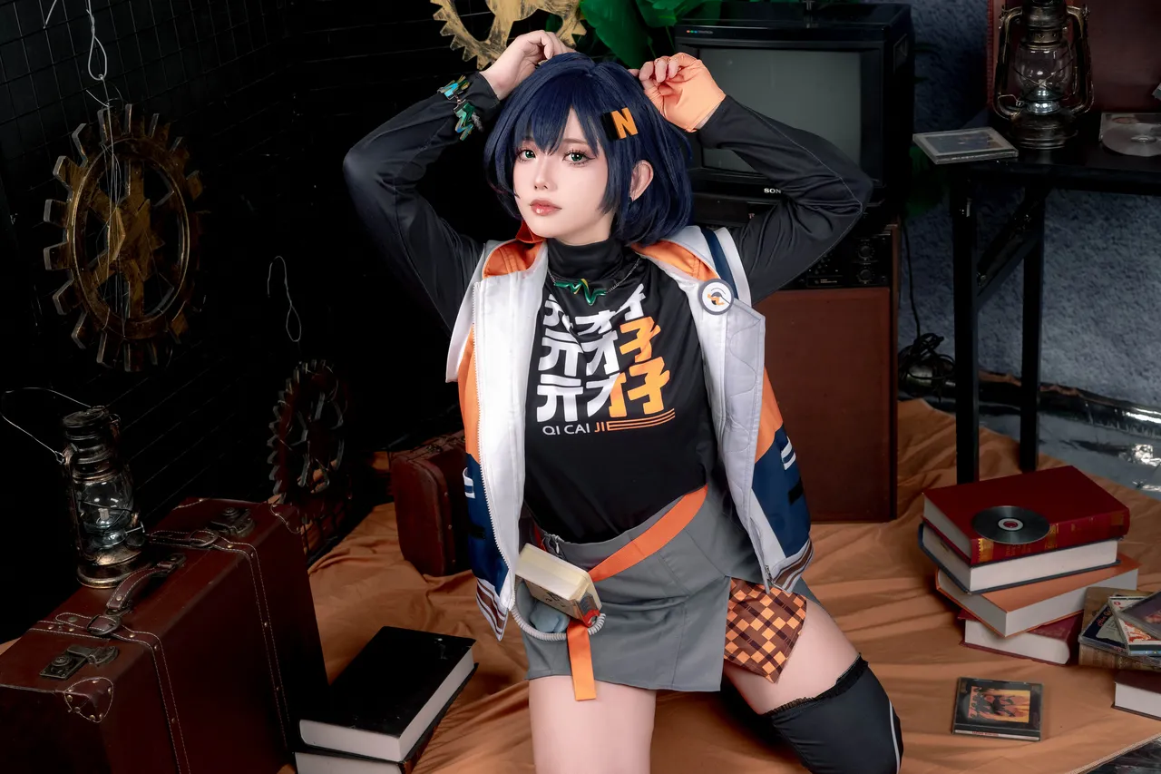 Messie Huang - Bella-erohere26.webp