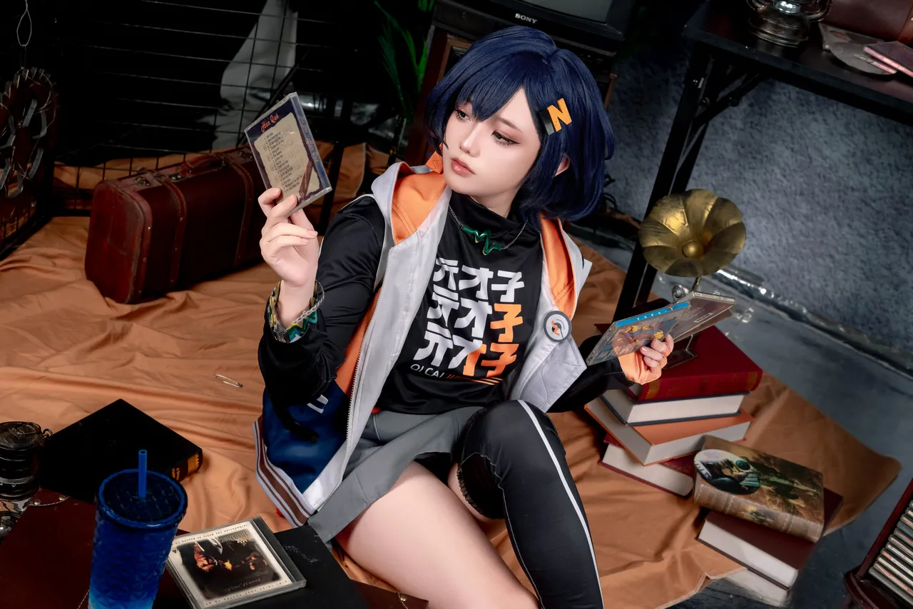 Messie Huang - Bella-erohere6.webp