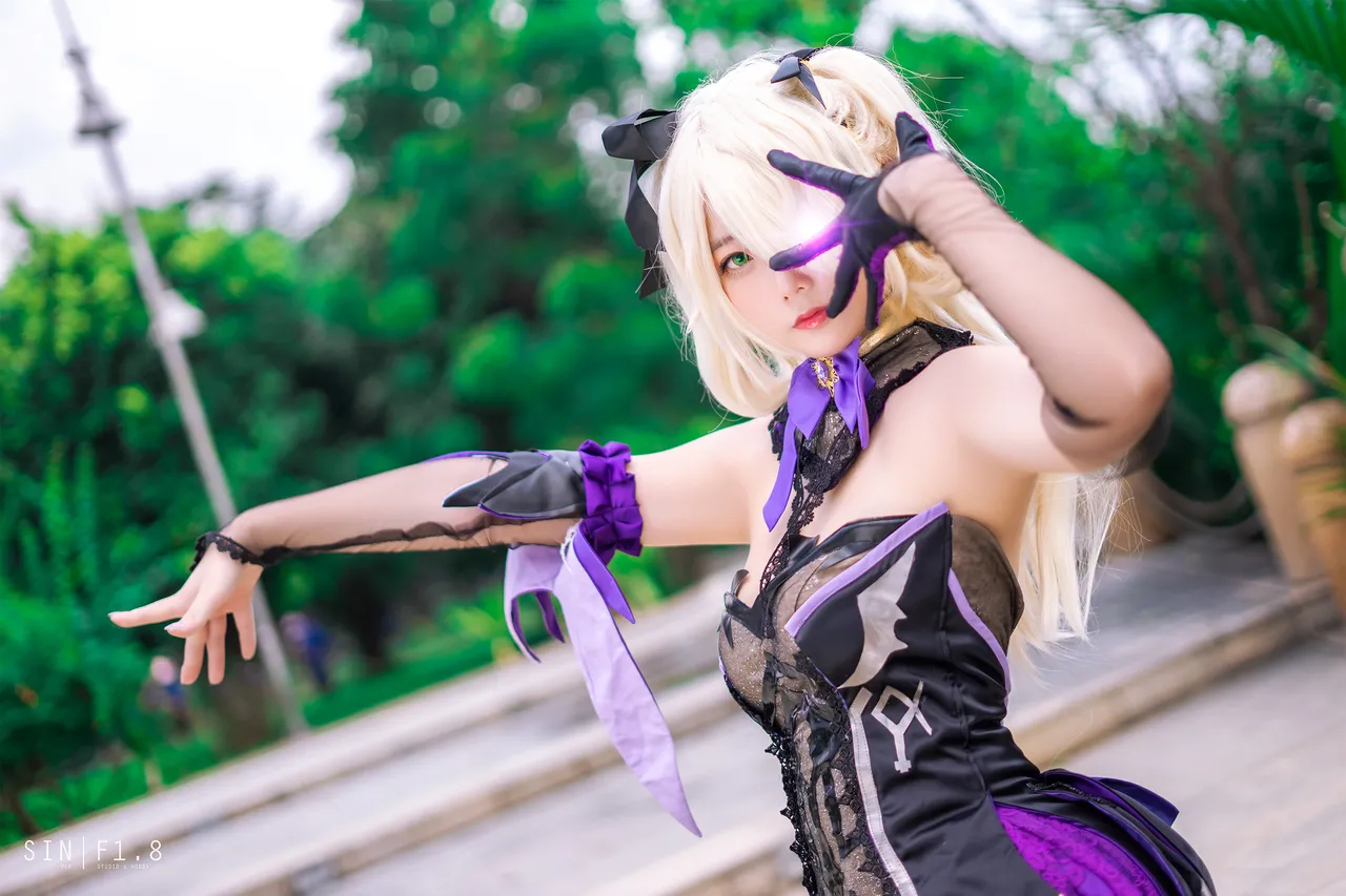 Messie Huang - Fischl Genshin Impact