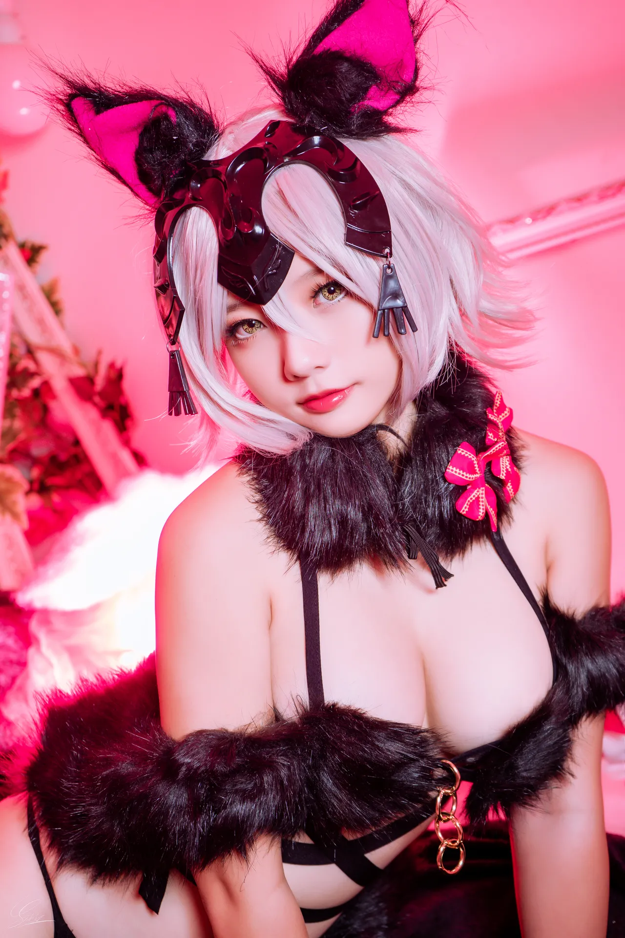 Messie Huang - Jeanne Alter Wolf-erohere5.webp