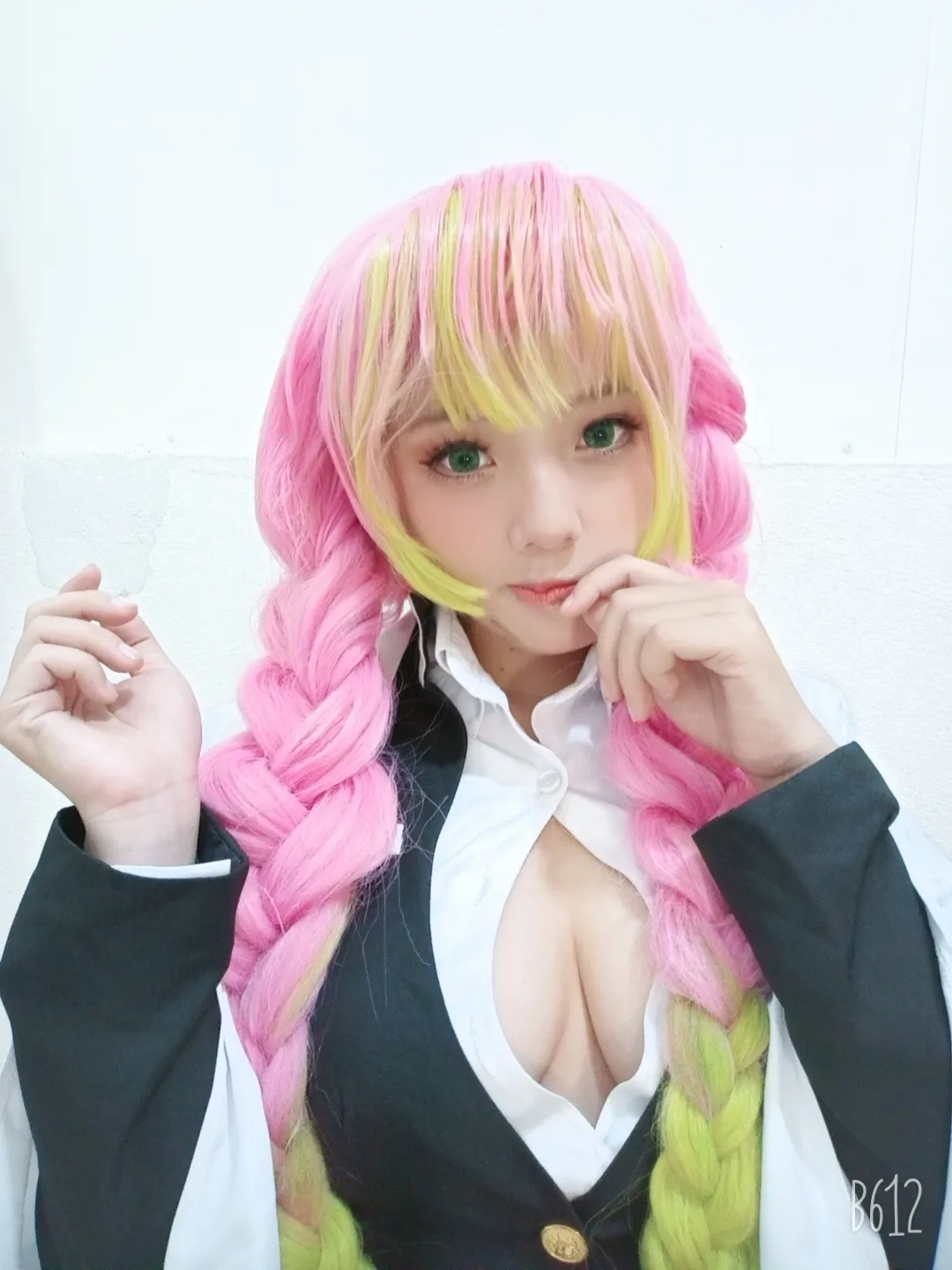 Messie Huang - Kanroji-erohere5.webp