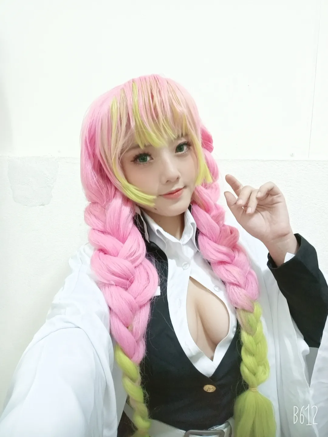 Messie Huang - Kanroji-erohere6.webp