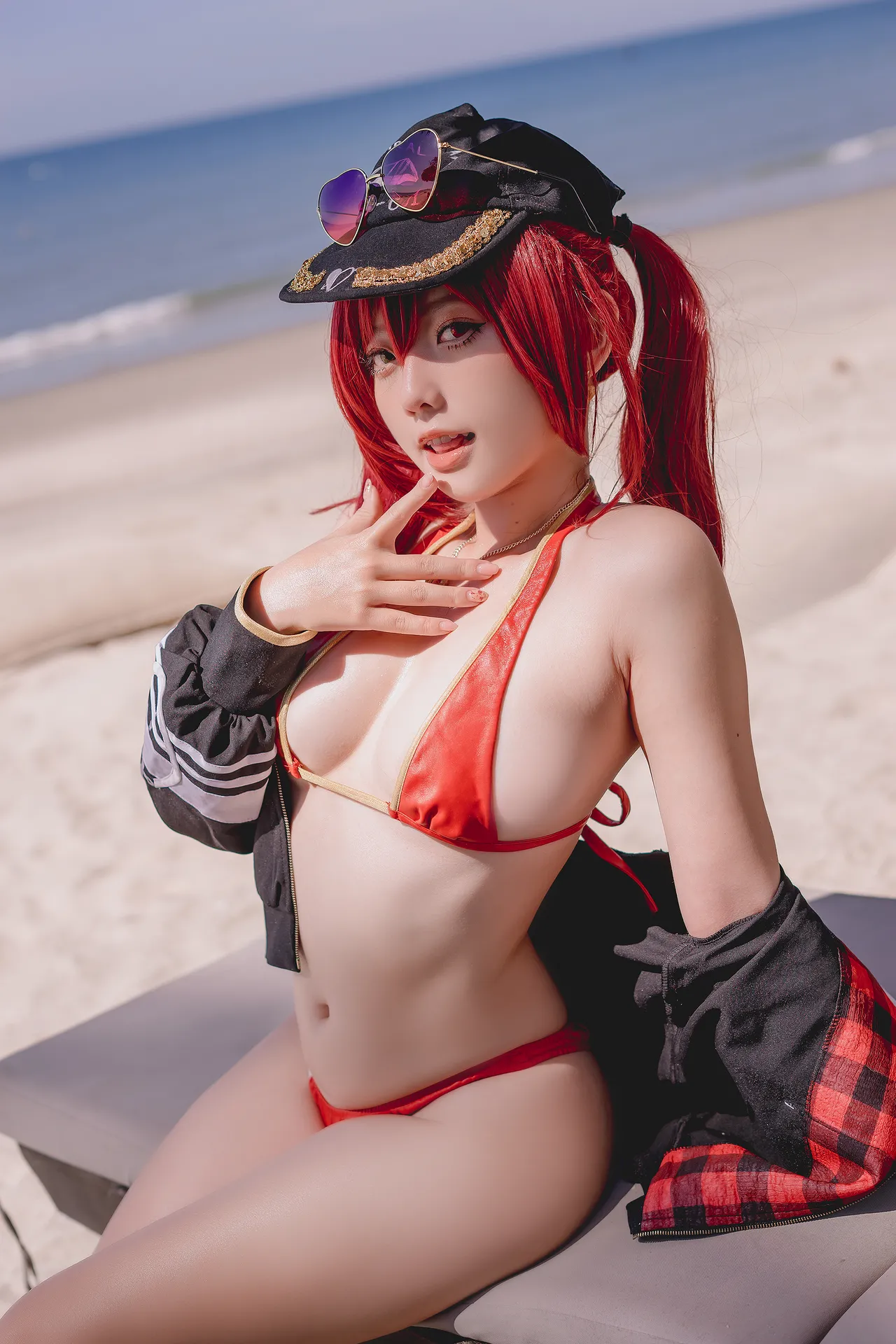 Messie Huang - Marine Houshou-erohere5.webp