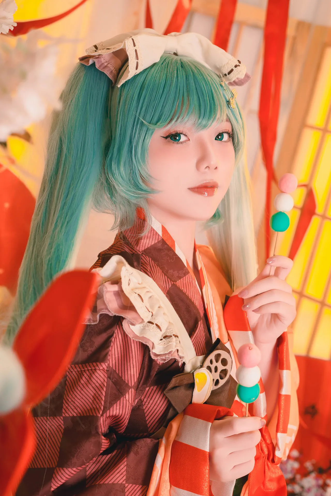 Messie Huang - Miku-erohere17.webp