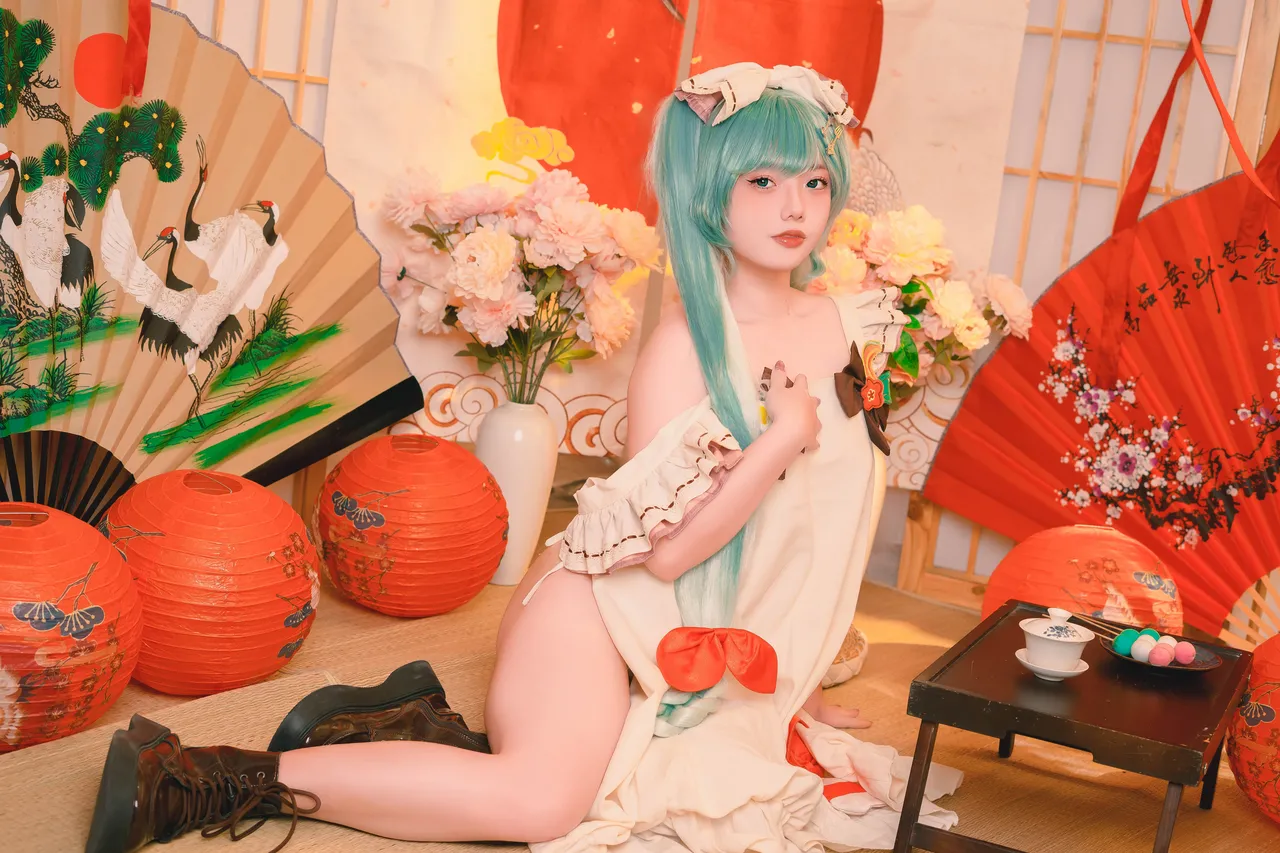 Messie Huang - Miku-erohere49.webp