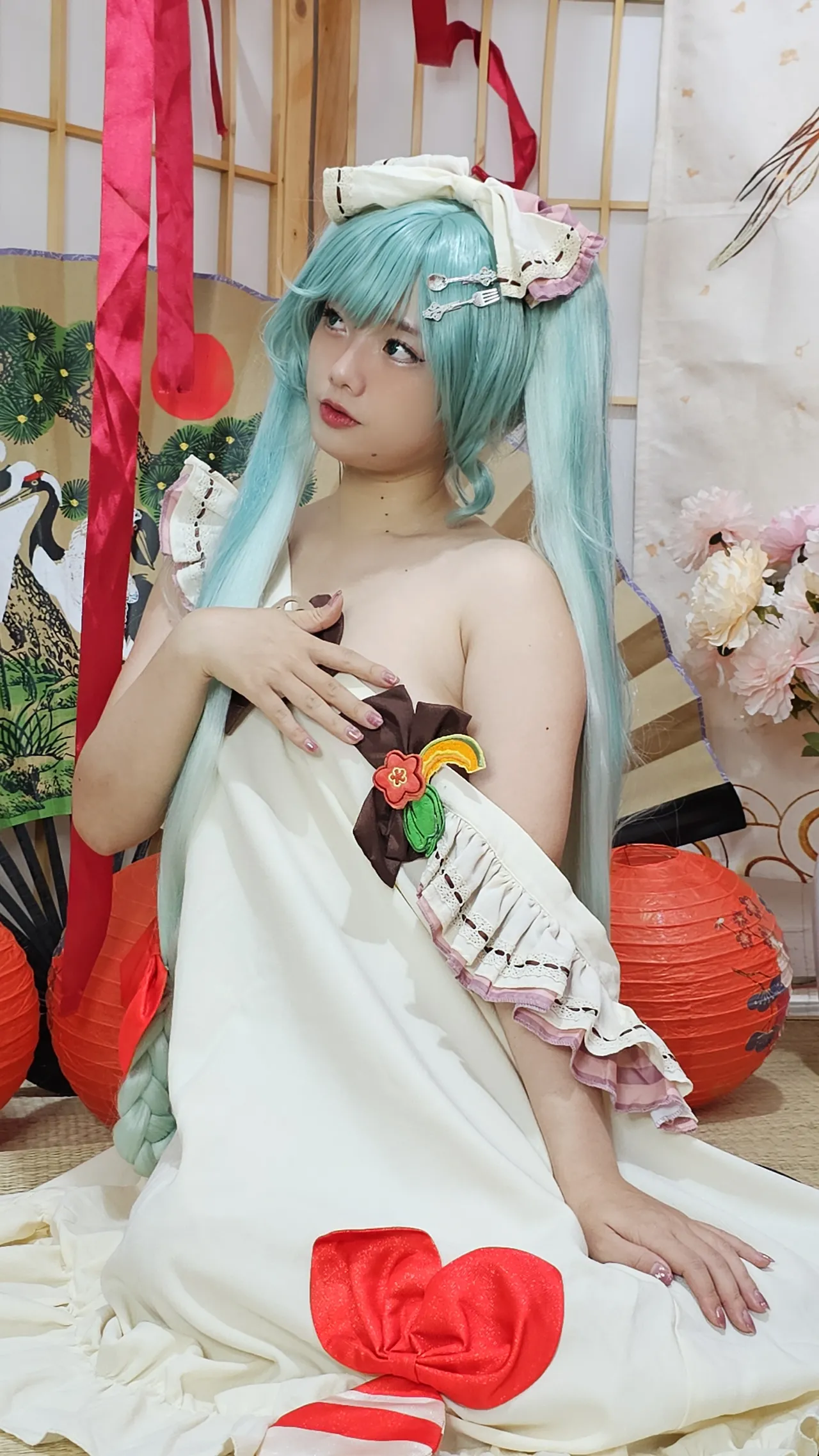 Messie Huang - Miku-erohere68.webp