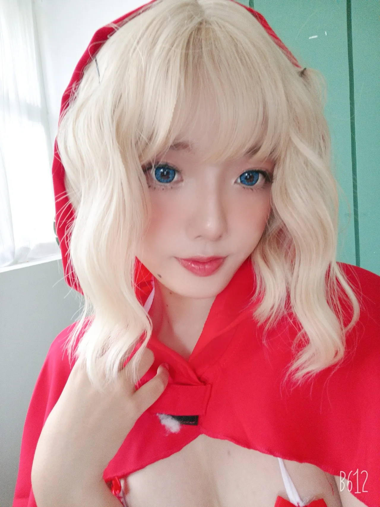 Messie Huang - Red Hood-erohere40.webp