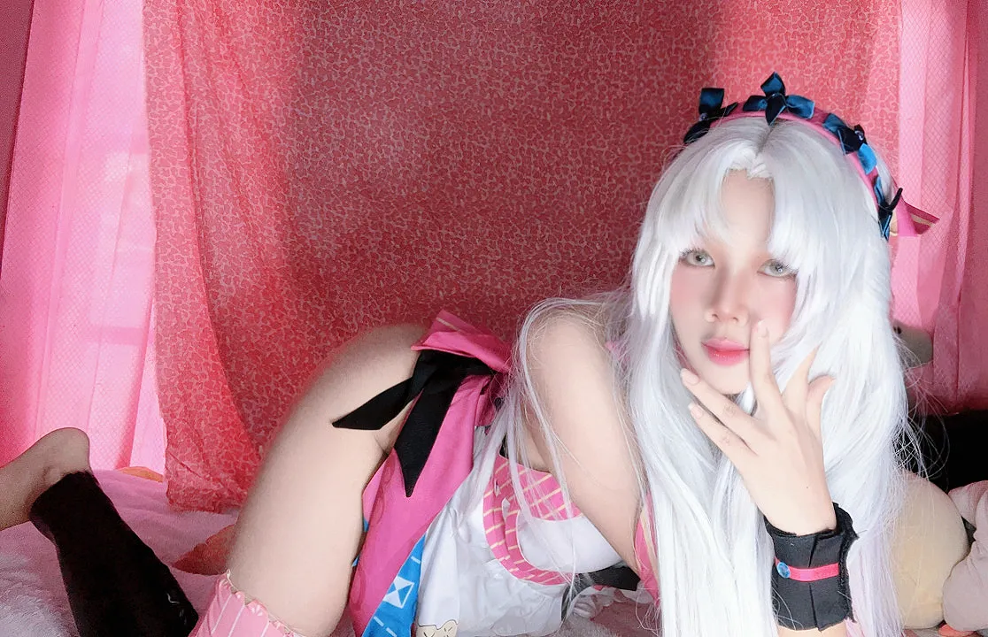 Meya - Carlotta-erohere3.webp