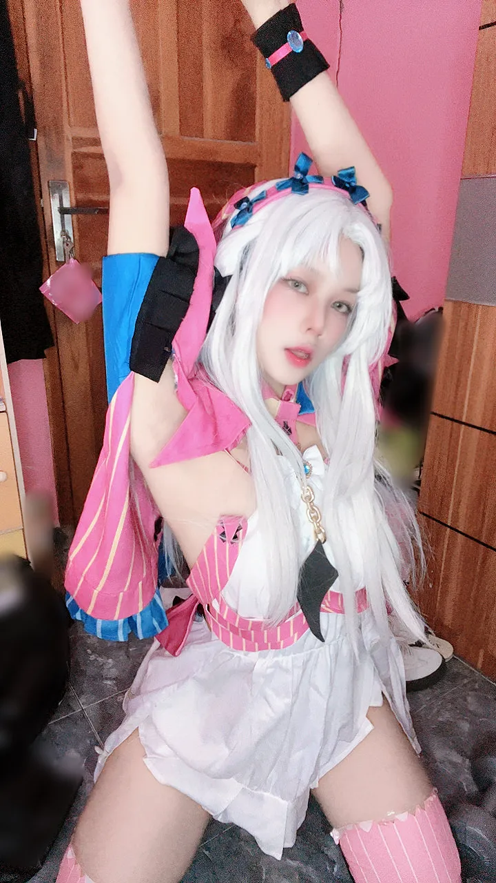 Meya - Carlotta-erohere7.webp